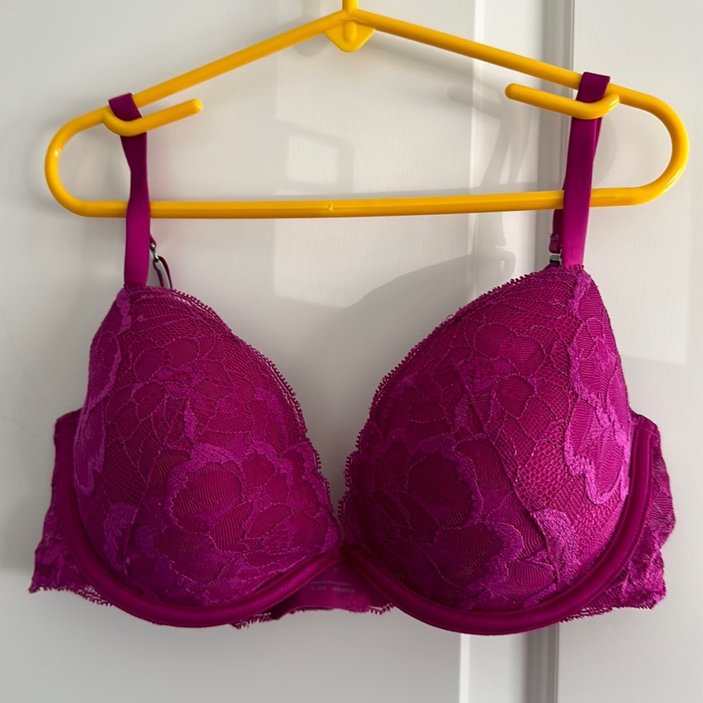 Pink bra, 34D